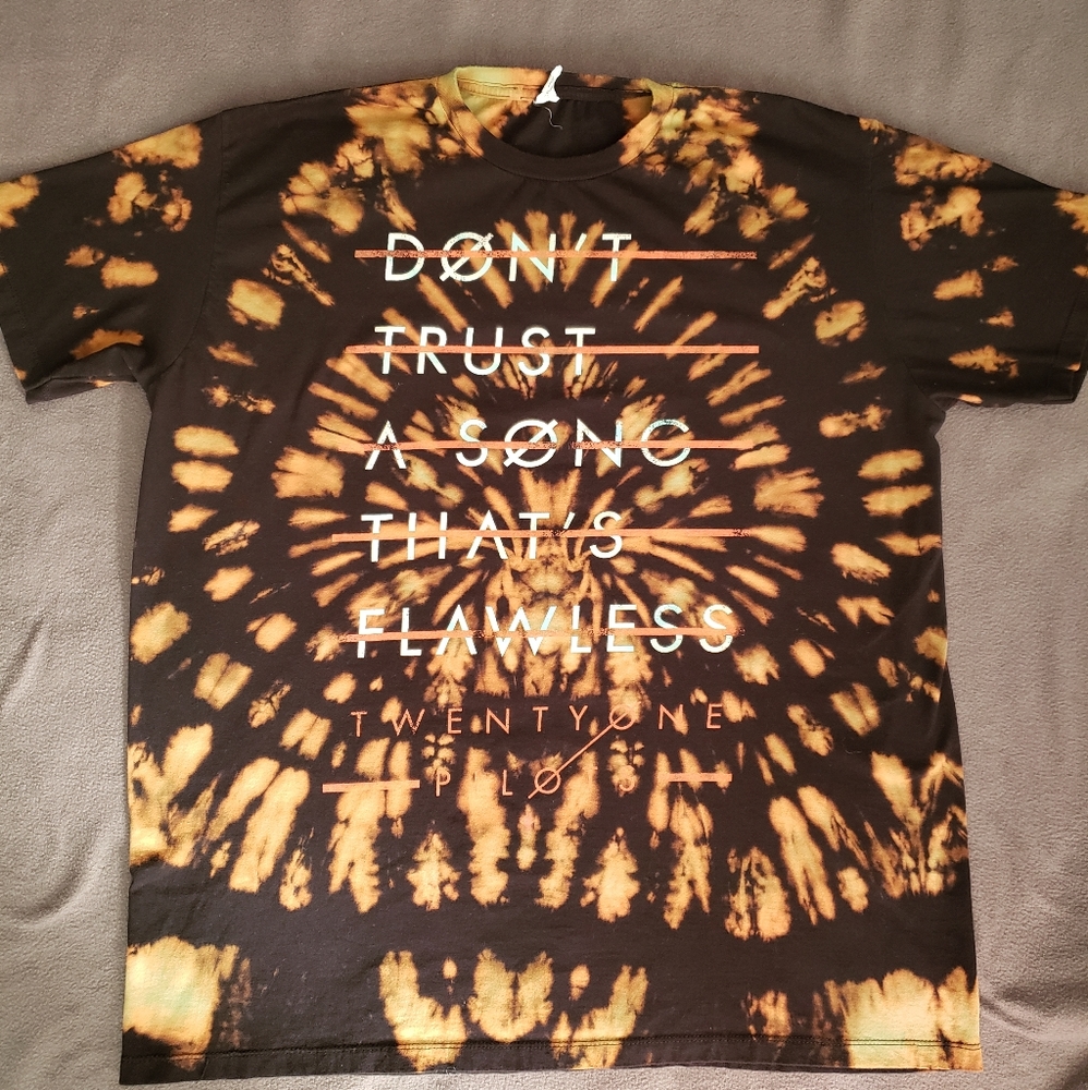 Twenty one pilots shirt